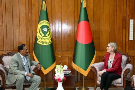 বাংলাদেশ জাতীয় সংসদের স্পিকারের সঙ্গে ব্রিটিশ হাইকমিশনারের সাক্ষাৎ