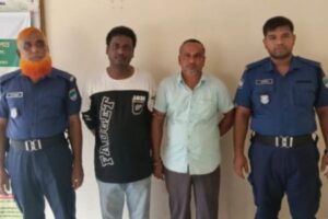 বেনাপোলে ভ্যানচালকের গলা চেপে ভ্যান ছিনতাইয়ের চেষ্টায় আটক ২