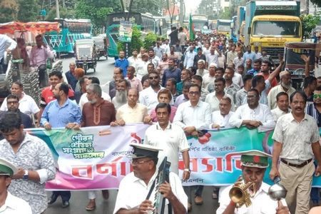 উৎসাহ-উদ্দীপনায় বেনাপোল পৌর বিএনপির ৪৮তম প্রতিষ্ঠাবার্ষিকী উদযাপন