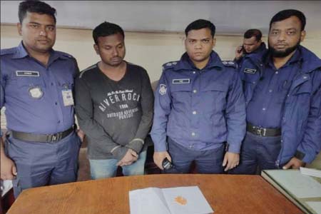 বেনাপোলে একাধিক মামলার আসামী ইয়াবা সহ গ্রেফতার