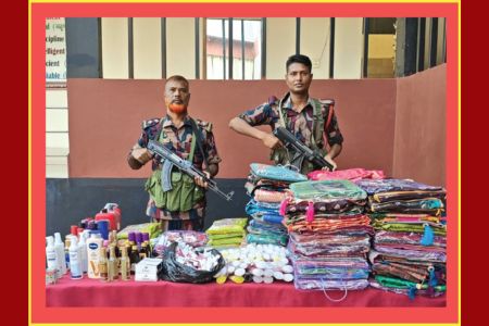 বেনাপোল সীমান্ত এলাকায় বিজিবি অভিযানে ৮ লক্ষ টাকা মূল্যের কসমেটিক্স সামগ্রী আটক 