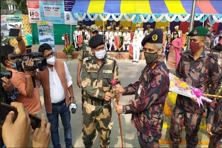 বঙ্গবন্ধুর জন্মশত বার্ষিকীতে বিএসএফের মৈত্রী সাইকেল র‌্যালির