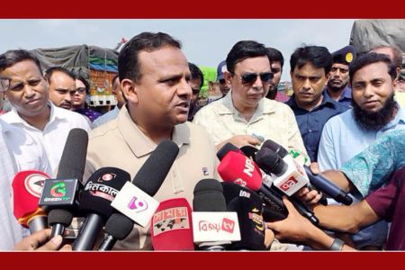 বেনাপোল বন্দরের জলাবদ্ধতা ও অবকাঠামোগত সমস্যা সমাধানের আশ্বাস প্রতিমন্ত্রীর