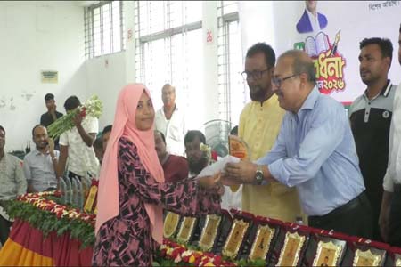 বেনাপোলে মেধাবী শিক্ষার্থীদের বৃত্তি প্রদান ও গর্বিত মায়েদের সংবর্ধনা