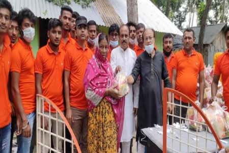 বেনাপোল টাইগার ক্লাবের ঈদ উপহার সামগ্রী বিতারন