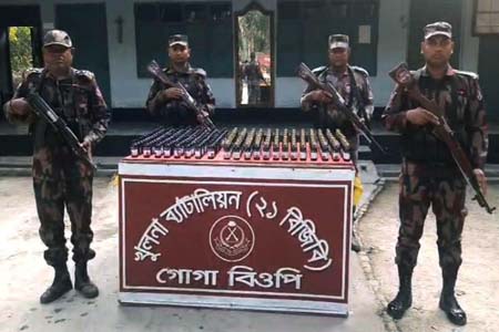 বিজিবির অভিযানে ৫৯৭ বোতল ভারতীয় সিরাপ আটক