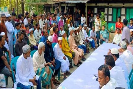 আগৈলঝাড়ায় মাছ চুরি দেখে ফেলায় চোরের ভয়-ভীতির কারনে শিশুর মৃত্যু শালিশ বৈঠকে হামলায় ওই শিশুর বাবা-মাসহ অন্তত ১২জন আহত, মামলার প্রস্তুতি