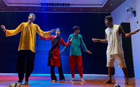 পাখিদের বৈঠক