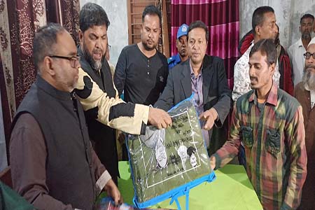 ২ হাজার অসহায় মানুষের মাঝে কম্বল বিতরণ করলেন এমপি সমি