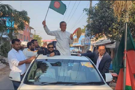 সমালোচনার মুখে মনোনয়ন প্রত্যাশী