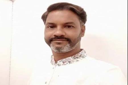 ছাত্রদের ত্রাণ সামগ্রী ছিনিয়ে নিল বিএনপি নেতা, উদ্ধার করল সেনবাহিনী-পুলিশ