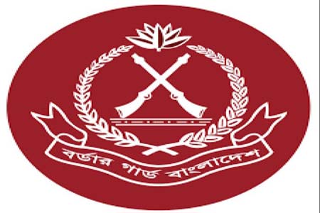 সীমান্তে অভিযানে