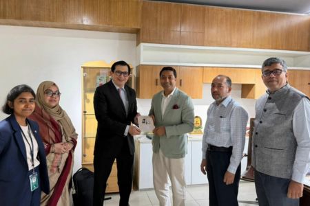 প্রাথমিক ও গণশিক্ষা প্রতিমন্ত্রীর সাথে সিঙ্গাপুরের চার্জ দ্য অ্যাফেয়ার্সের সাক্ষাৎ