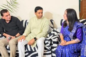 নাগরিকের ঘরে গিয়ে সমস্যা শুনলেন, সমাধানে তাৎক্ষণিক উদ্যোগ ববি হাজ্জাজের