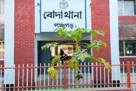 পঞ্চগড়ের বোদায় মাইক্রো বাসের ধাক্কায় এক নারী মৃত্যু 