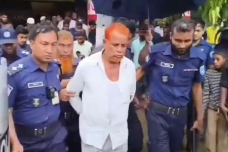 পঞ্চগড়ের বোদায় ছাত্রীকে শ্লীলতাহানির অভিযোগে প্রধান শিক্ষক আটক 