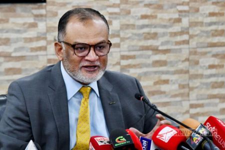 ভুলত্রুটি থাকলে ক্ষমা করবেন, আমাকে ভুলে যাবেন - বাণিজ্য উপদেষ্টা