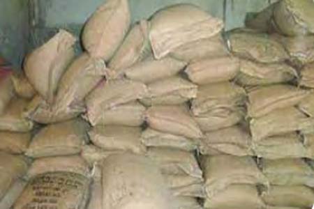 মোহাম্মদপুরে ৫০০ বস্তা চিনি জব্দ