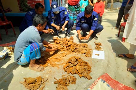 মাটির নিচ থেকে গুলি উদ্ধার