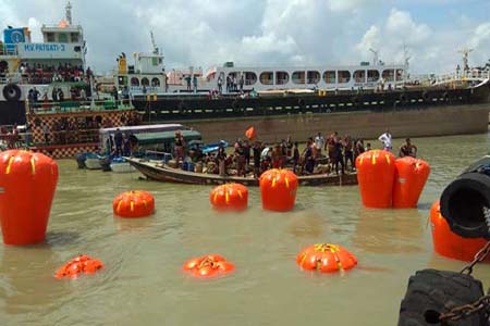 নিখোঁজদের সন্ধানে উদ্ধার কাজ