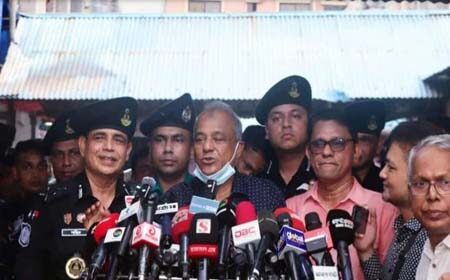 রাজধানীর মোহাম্মদপুর কৃষি মার্কেট পরিদর্শন