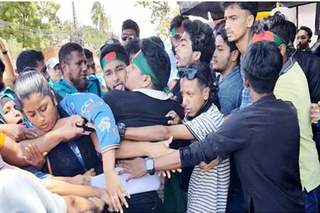 পুলিশের বিরুদ্ধে মামলা দায়ের