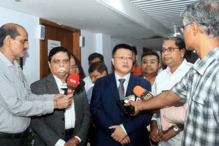 বাংলাদেশের জ্বালানি সংকট মোকাবিলায় কাজ করতে চায় চীন – রাষ্ট্রদূত ইয়াও ওয়েন