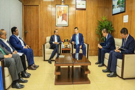 পাশে থাকতে চায় চীন