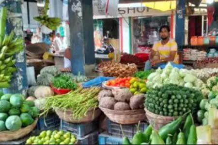 চিতলমারিতে বেড়েছে মরিচ-পেঁয়াজের ঝাঁঝ