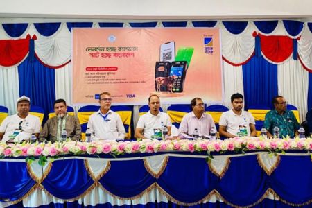 চুয়াডাঙ্গার পশুর হাটে ক্যাশলেস লেনদেন প্রচারে বাংলাদেশ ব্যাংক ও ব্র্যাক ব্যাংকের উদ্যোগ