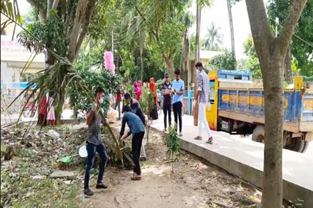 হাসপাতাল পরিস্কার শিক্ষার্থী