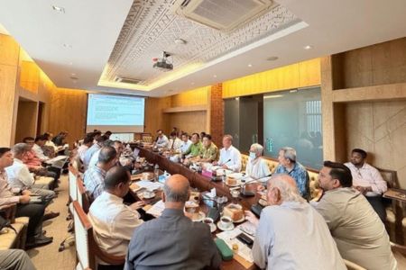 পাহাড়ে কফি-কাজুবাদাম চাষ ও আধুনিক শিক্ষা সম্প্রসারণে কাজ করছে সরকার