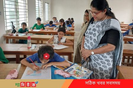 ডাসারে ১৫ আগস্ট উপলক্ষে শিক্ষার্থীদের চিত্রাঙ্কন ও রচনা প্রতিযোগিতা অনুষ্ঠিত
