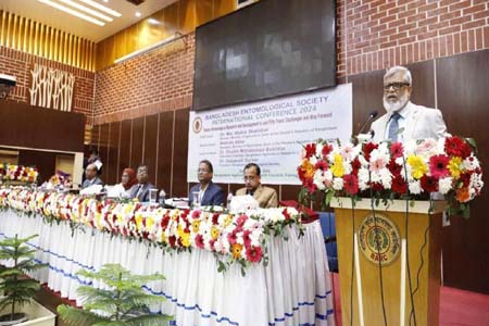 ফসল নষ্ট করে ২০-৩০ শতাংশ ক্ষতিকর কীটপতঙ্গ 