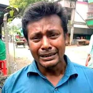 সন্তানের জন্য খাবার কিনতে না পেরে কান্নায় ভেঙ্গে পড়লেন বাবা