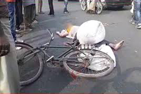 বাইসাইকেলেই প্রাণ গেল