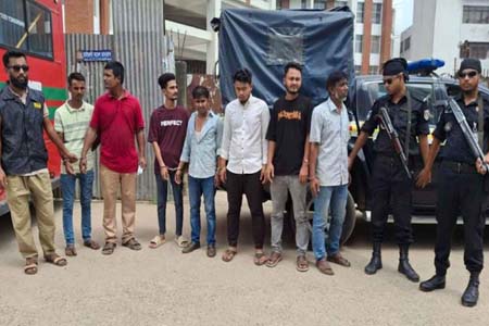 নোয়াখালীতে জেনারেল হাসপাতাললে ৭ দালালকে কারাদন্ড
