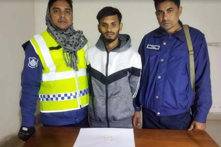 ডাসারে ১৫ পিস ইয়াবা ট্যাবলেটসহ মাদক ব্যবসায়ী গ্রেফতার