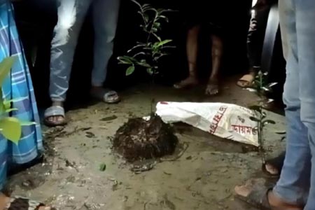 বেওয়ারিশ নবজাতকের লাশ
