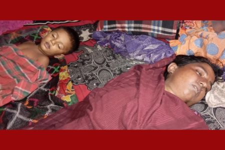 ঝিকরগাছায় মা-ছেলের মৃত্যু : অভিমানে আত্মহত্যা নাকি হত্যাকাণ্ড তা নিয়ে নানা প্রশ্ন
