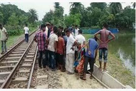 ট্রেনে কাটা পড়ে অজ্ঞাতপরিচয় ব্যক্তি