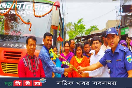 ধামইরহাটে টূরিন্সবাস চালু