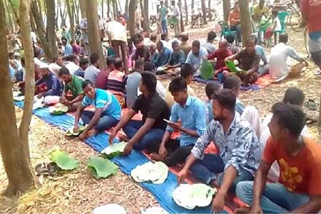 ধামইরহাটে আলতাদিঘী জাতীয় উদ্যানে প্যানেল মেয়র মেহেদী হাসানের কর্মী সম্মেলন