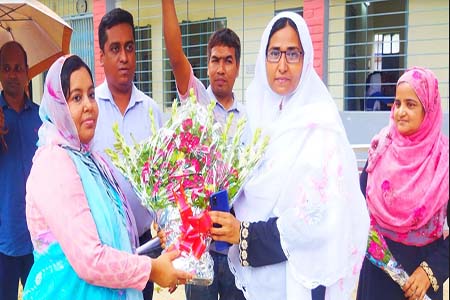 ধামইরহাটে তথ্য ও যোগাযোগ প্রযুক্তি বিভাগের উপসচিব কর্তৃক বিভিন্ন শিক্ষা প্রতিষ্ঠান পরিদর্শন