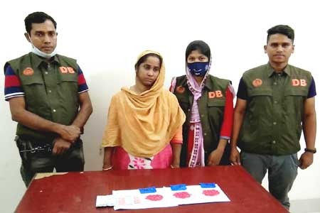 দিনাজপুরে ডিবি পুলিশ এর অভিযানে ইয়াবা সহ একজন আটক পালাতক দুই