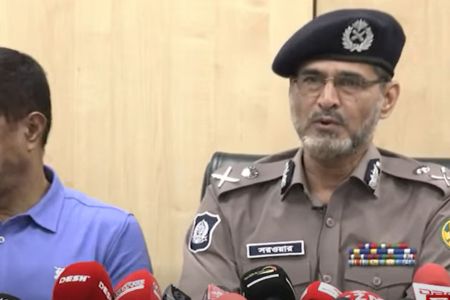 ঈদে রাজধানী ছেড়ে যাওয়া মানুষে ফাঁকা ঢাকার নিরাপত্তায় সব ধরনের ব্যবস্থা নেয়া হয়েছে - ডিএমপি কমিশনার