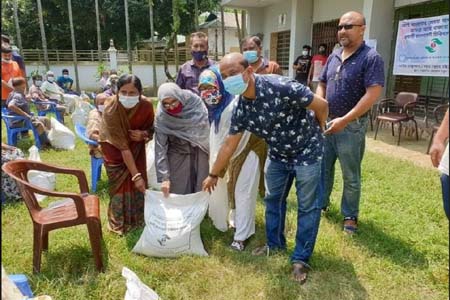 ঠাকুরগাঁওয়ে অসহায় ও দুস্থদের পাশে সিডনী প্রবাসী চিকিৎসক সংগঠন