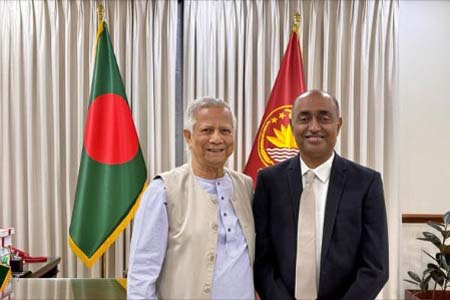 প্রধান উপদেষ্টা সঙ্গে বিদায়ী সাক্ষাৎ করেন