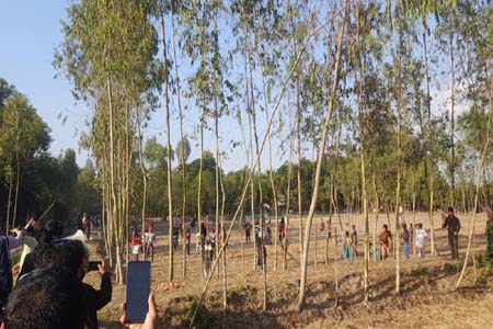 আধিপত্য বিস্তারকে কেন্দ্র করে দু"পক্ষের সংঘর্ষে