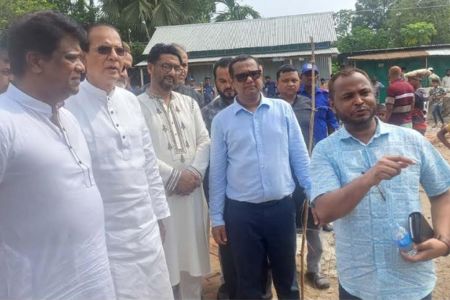 খাল খনন ‘মাছে-ভাতে বাঙালির সেই দিন ফিরিয়ে আনবে - ত্রাণমন্ত্রী